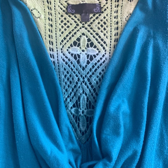 Flowy Summer-top with Ombre Crochet Back - Picture 5 of 5